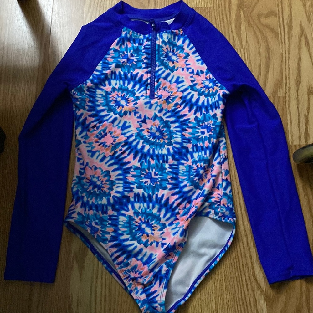One piece girls swimsuit